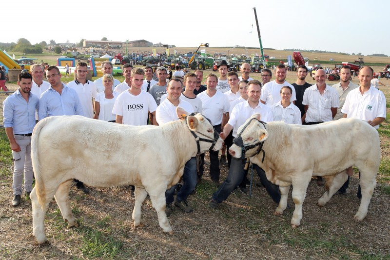 FDL 2017 - 42 - Grand prix charolais + éleveurs.jp