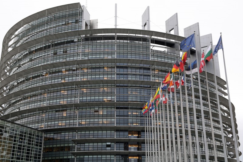 Parlement européen - drapeaux - 01.jpg